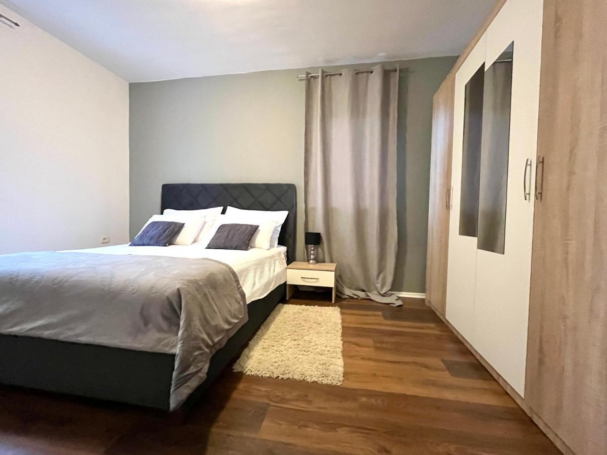 Apartment Domus Lauri أوماغ المظهر الخارجي الصورة