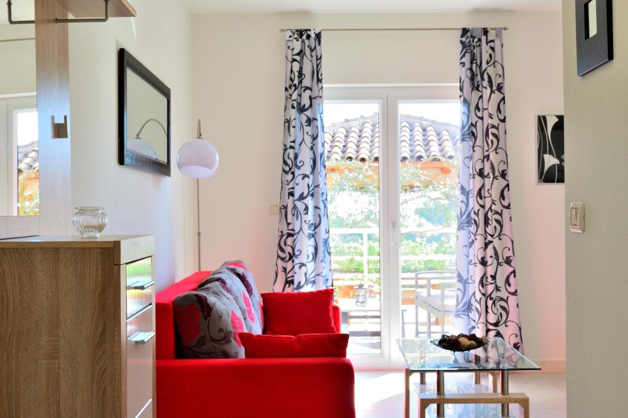 Apartment Domus Lauri أوماغ المظهر الخارجي الصورة