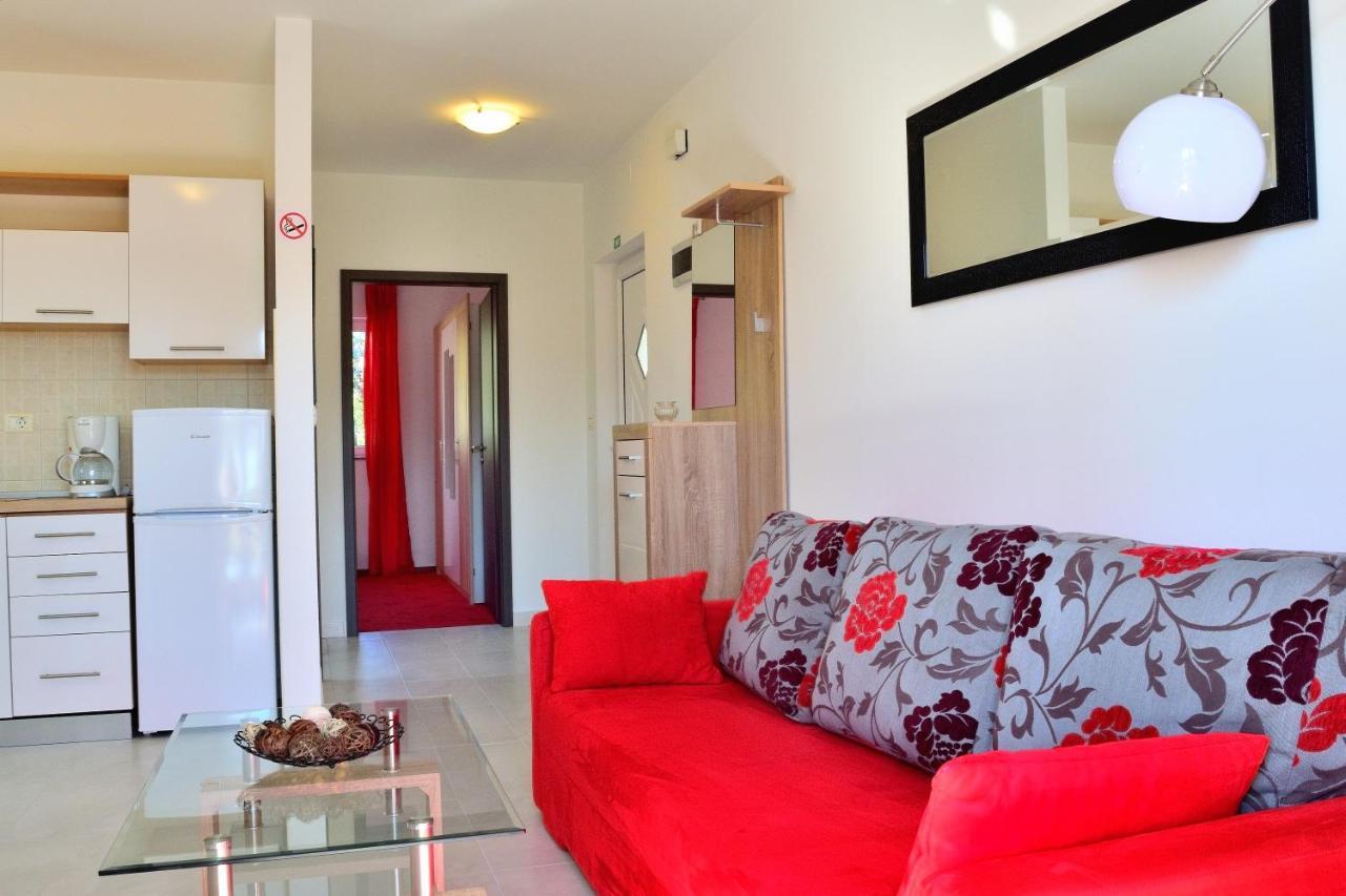 Apartment Domus Lauri أوماغ المظهر الخارجي الصورة
