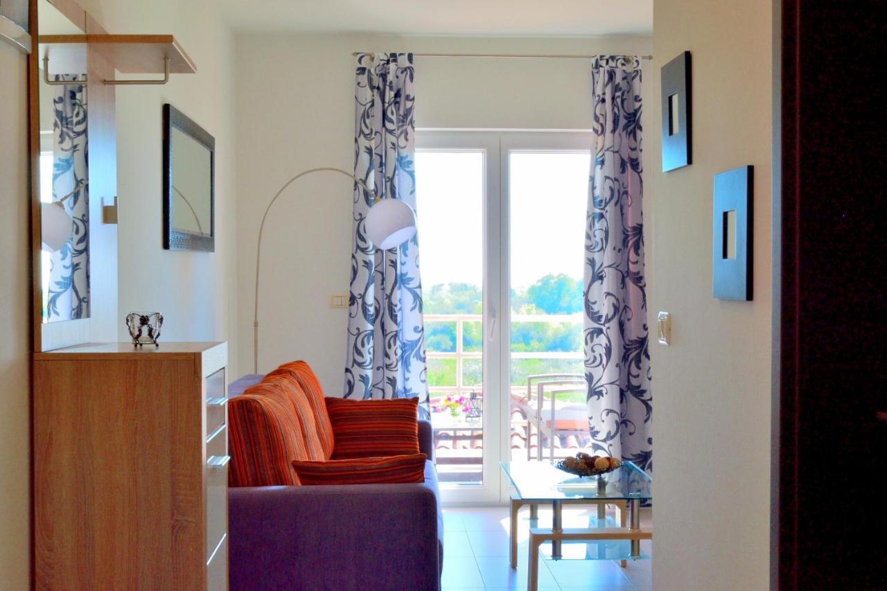Apartment Domus Lauri أوماغ المظهر الخارجي الصورة